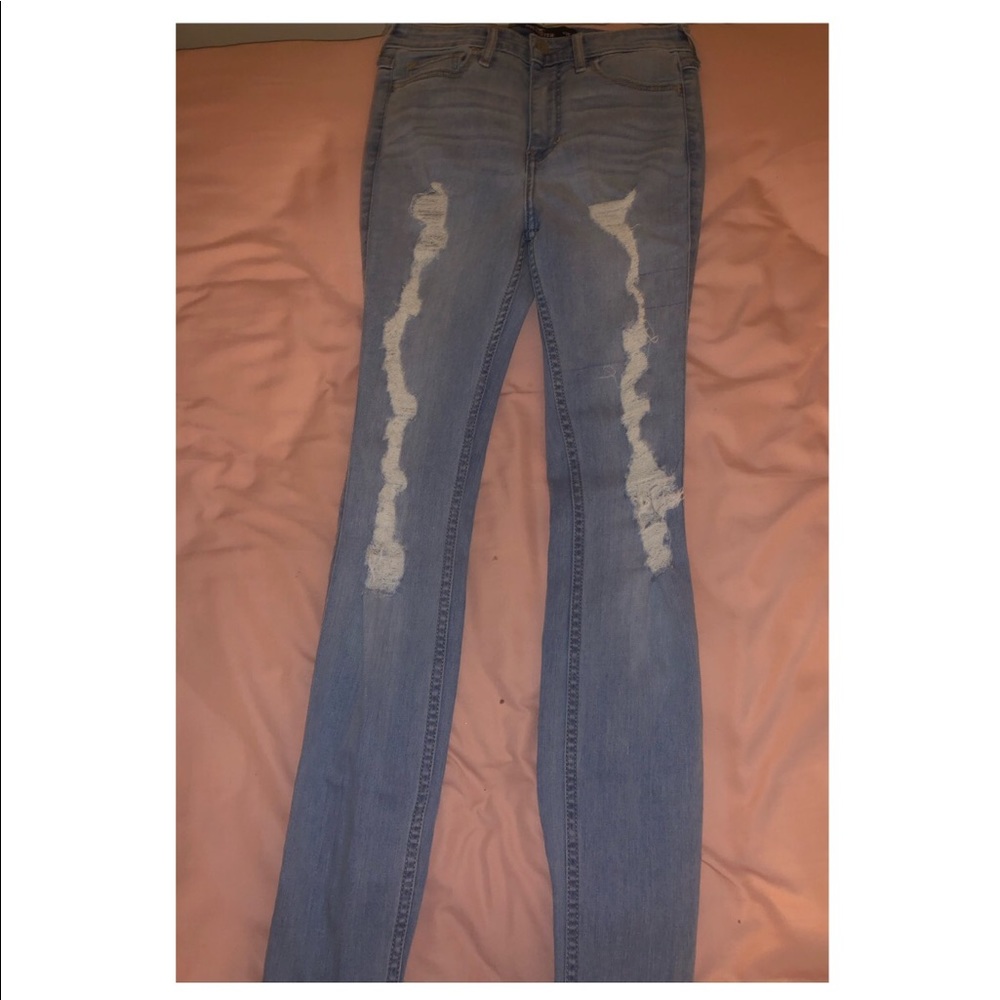 Hollister distressed skinny jeans size 1r